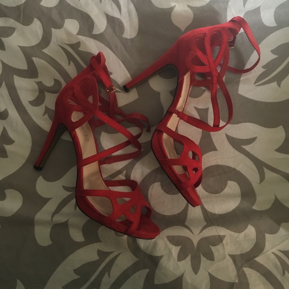 Eva Méndez for NY&CO Siren Red Sandals